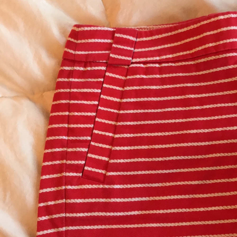 Women’s J. Crew chino shorts! - Picture 4 of 5